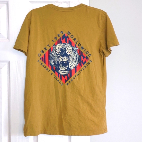 🎉Host Pick🎉 Women's Medium Obey T-Shirt - Picture 2 of 7